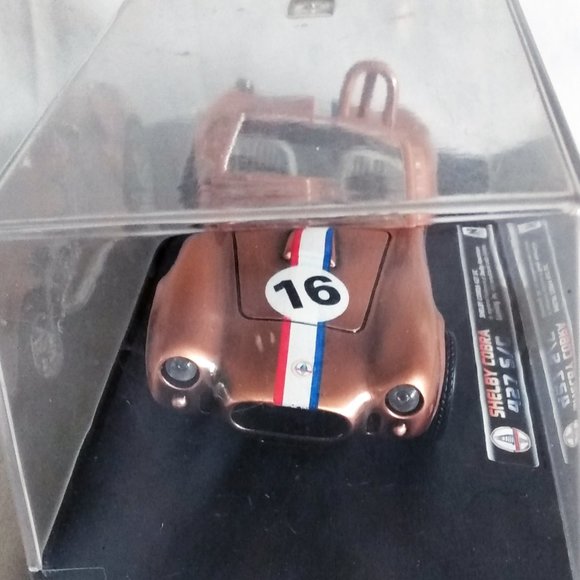 Vtg. Collectable-1999- New-Ray Gold 1966 Shelby Cobra 427 s/c Pull Back In Case - Picture 7 of 12